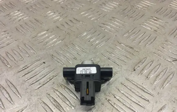 Jaguar XF X250 Glove box lock AX23D062A00BA