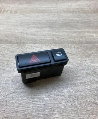 BMW 3 E46 Hazard light switch 8368920