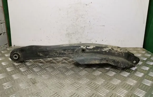 Rear control arm