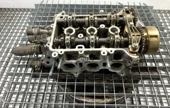 Toyota Aygo AB40 Engine head 1KR