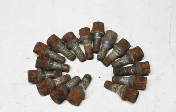 Suzuki SX4 Nuts/bolts 16SZT