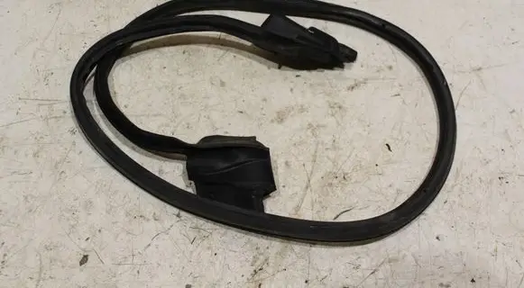 Subaru Legacy Rubber seal loading door LEGACYIV