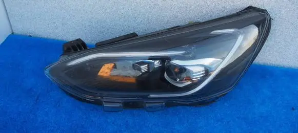 Ford Focus Headlight/headlamp JX7B13E017AJ