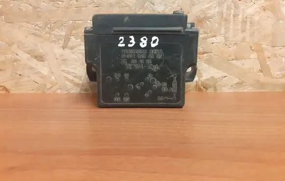 Mercedes-Benz 190 W201 Glow plug pre-heat relay 2380 899195