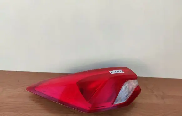 Ford Focus Rear/tail lights JX7B13405BB