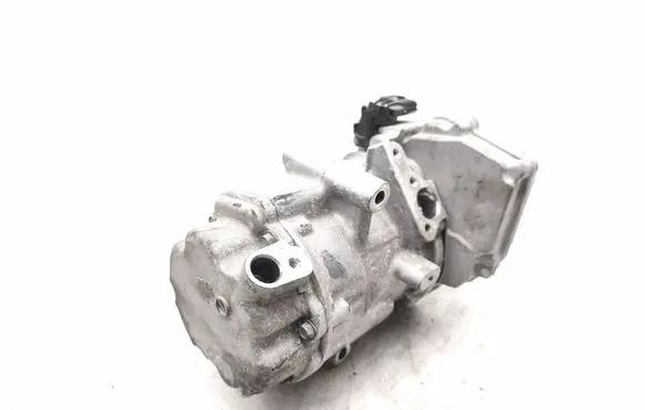 Renault Clio V Air conditioning (A/C) compressor (pump) 926003211R