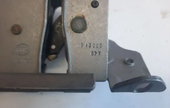Chrysler Pacifica Sliding door lock 043006
