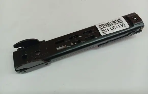 Volkswagen PASSAT B6 Seat belt adjustment rail 1T0857819