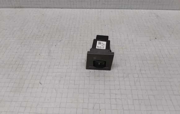 Opel Vectra C Seat heating switch 13138252WF 32429811