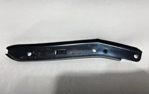 Skoda Octavia Mk3 (5E) Fender mounting bracket 5E0807183A