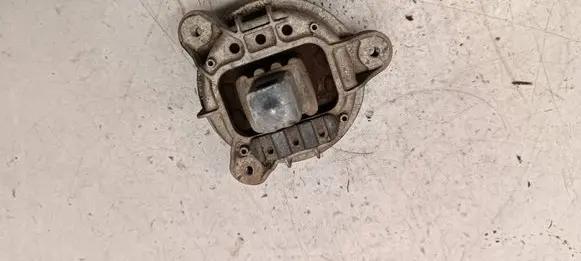 BMW 5 F10 F11 Engine mount bracket 13981112