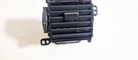 Toyota Auris 150 Dash center air vent grill 1556412290 155641-2290