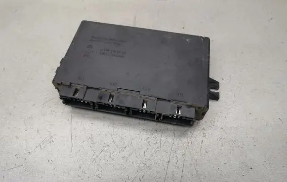 Mercedes-Benz Vito Viano W638 Comfort/convenience module A0004460219