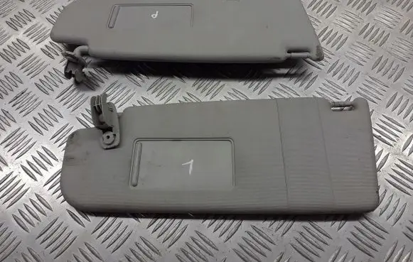 Skoda Fabia Mk2 (5J) Sun visor BRAK