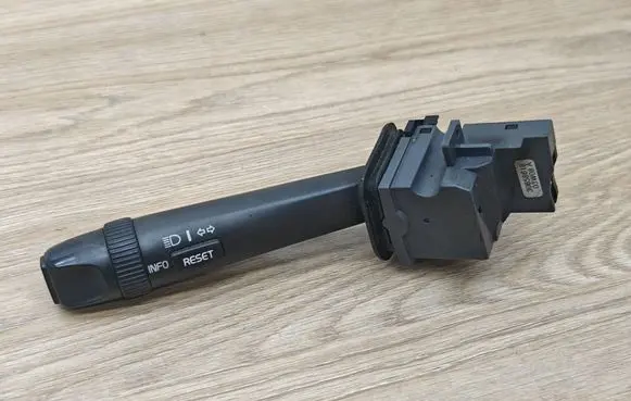 Volvo S80 Indicator stalk 30658618