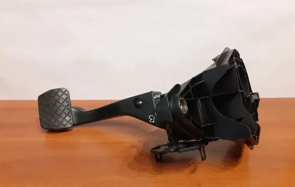 Skoda Superb B8 (3V) Brake pedal 5432 5Q2723058AN