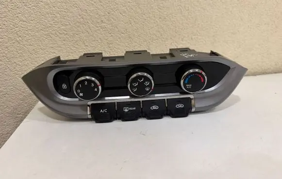 KIA Rio Climate control unit 972501W070