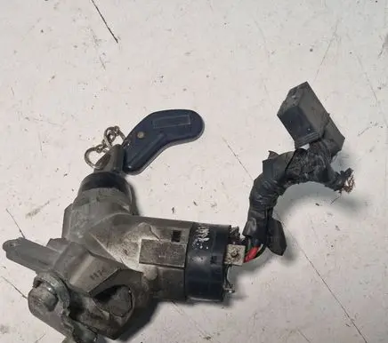 Mercedes-Benz Vito Viano W638 Ignition lock A0005458108