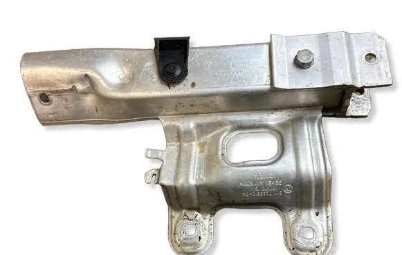 BMW 4 F32 F33 Radiator support slam panel bracket 7289910