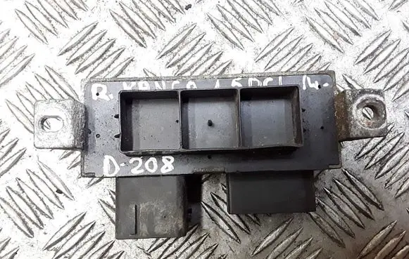 Renault Kangoo II Glow plug pre-heat relay 8200558438a