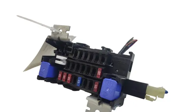 Nissan Qashqai Fuse module