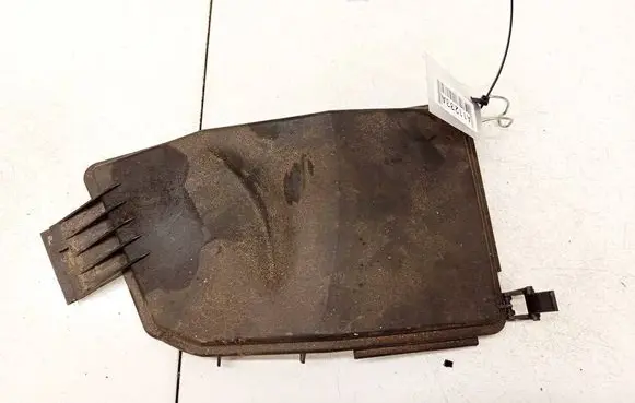 Mercedes-Benz C W203 Fuse box cover 2035451403