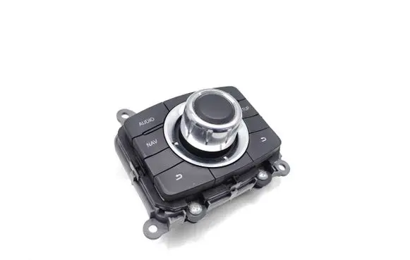 Head unit multimedia control