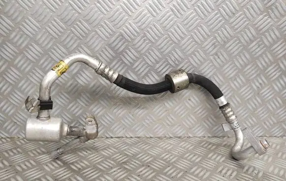 Air conditioning (A/C) pipe/hose