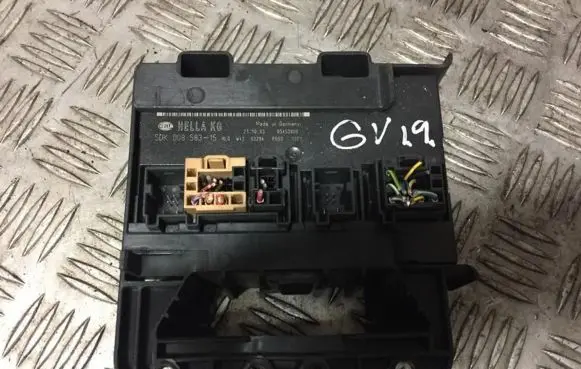 Volkswagen Golf V Comfort/convenience module 5dk00858315 5dk008583-15