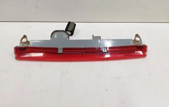 Toyota Avensis T250 Third/center stoplight E22041
