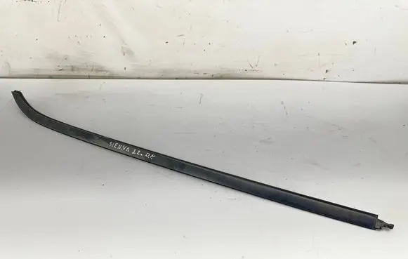 Toyota Sienna XL40 IV Windshield trim 7550408010