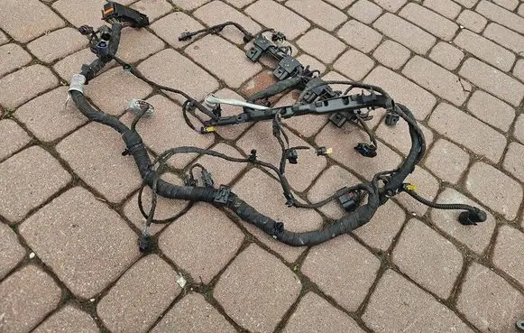 Volkswagen Golf VII Other engine bay part 06K972627FF