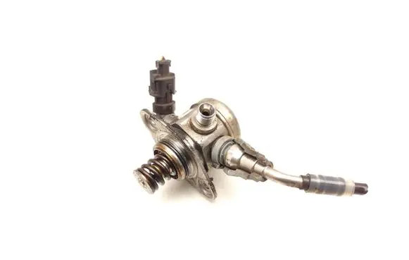 Hyundai Tucson TL Fuel injection high pressure pump 353202B220 0261520378
