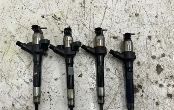Mazda 6 Fuel injectors set 13H50