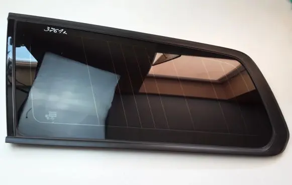 Volvo XC70 Rear side window 30674855