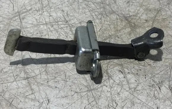 Toyota Yaris Front door check strap stopper