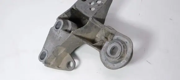 Audi A6 S6 C5 4B Engine mounting bracket 8E0199351A