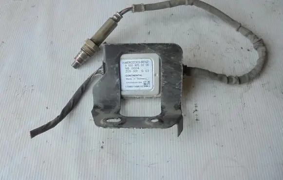 Mercedes-Benz Vito Viano W447 Lambda probe sensor A0009050008