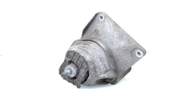 BMW 5 E60 E61 Engine mount bracket 6761089 159346