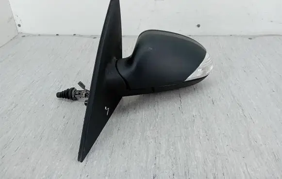 Front door electric wing mirror
