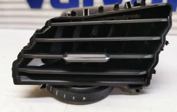 Volkswagen Tiguan Dash center air vent grill 5NB819709 5NB819247