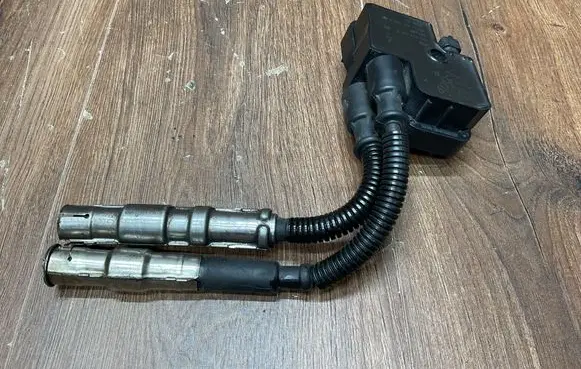 Mercedes-Benz SL AMG R129 High voltage ignition coil A0001587303
