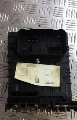 Volkswagen Touran I Fuse module 1k0937804g