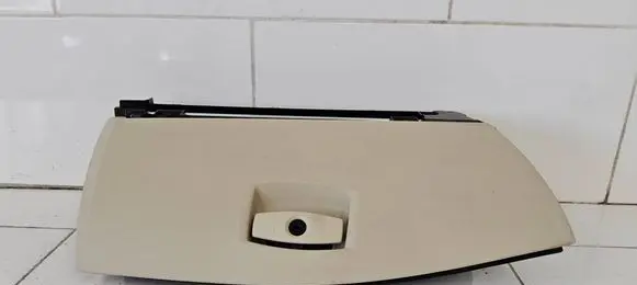BMW 5 E60 E61 Glove box 7034080 158234