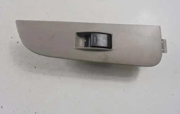 Toyota Corolla E110 Electric window control switch 74231-12400