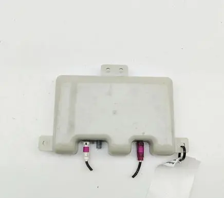 BMW 6 F12 F13 Aerial antenna amplifier 6943023 28324363