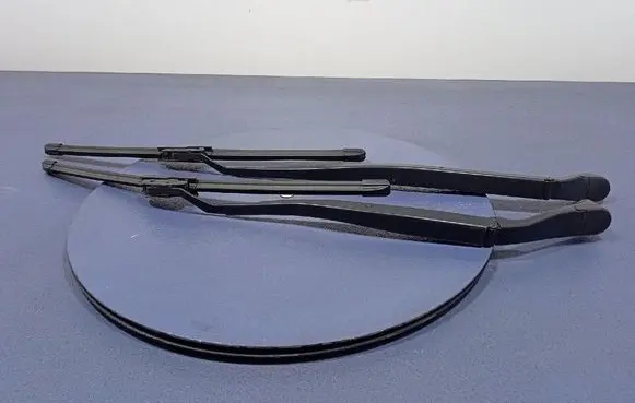 Jeep Grand Cherokee Front wiper blade arm 