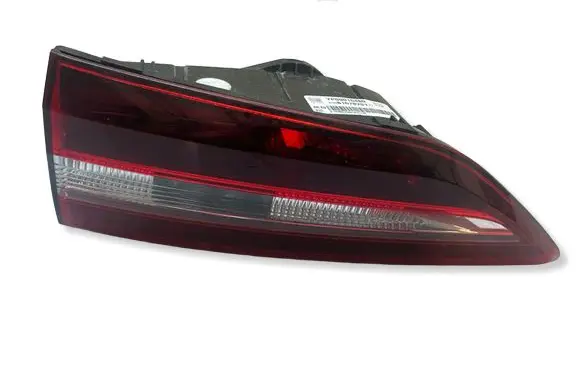 Opel Grandland X Tailgate rear/tail lights YP00016480