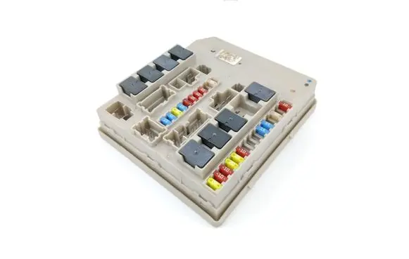 Renault Clio III Fuse module 902663A