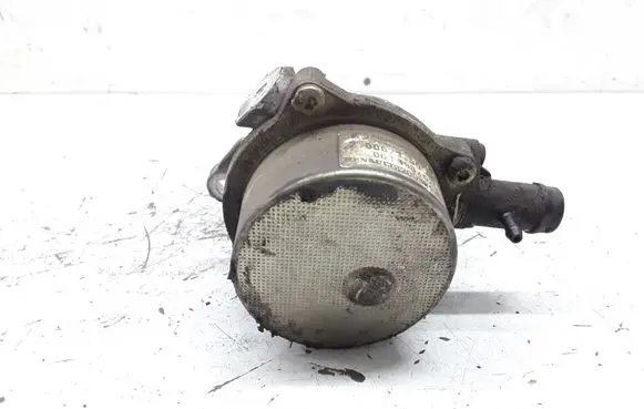 Renault Kangoo I Vacuum pump 8200521381